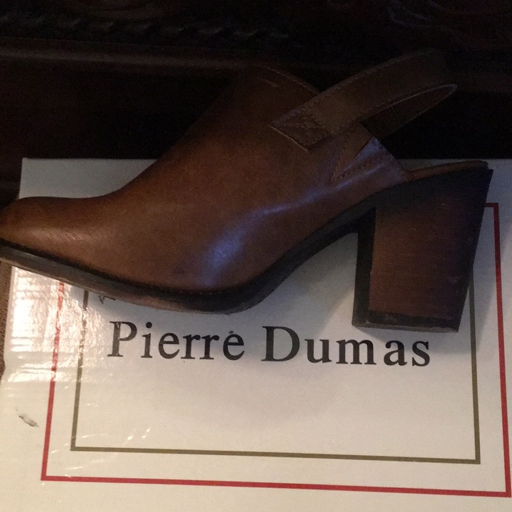 Short boots
